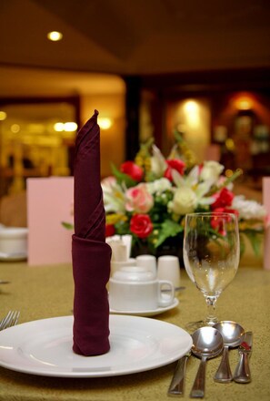 2 間餐廳；供應早餐