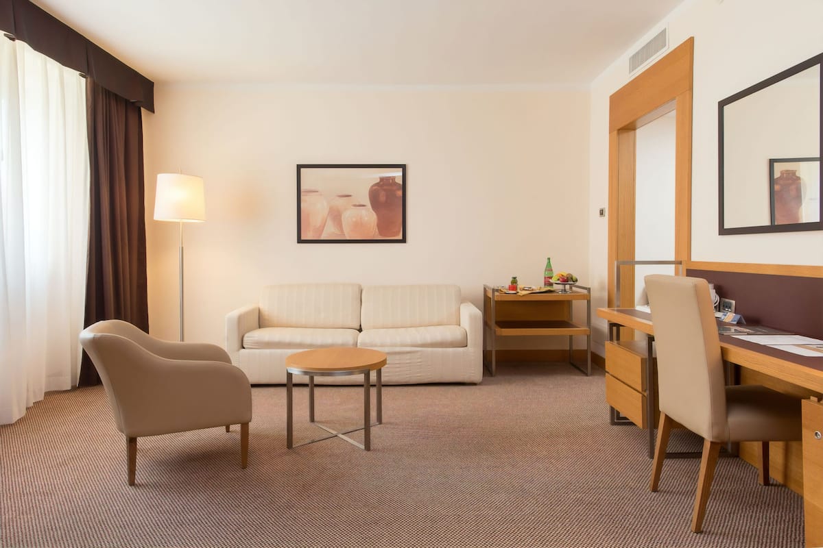 1 bedroom, minibar, in-room safe, desk