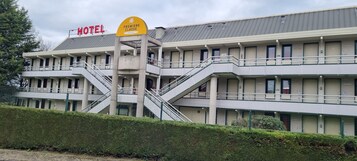 Fachada da propriedade