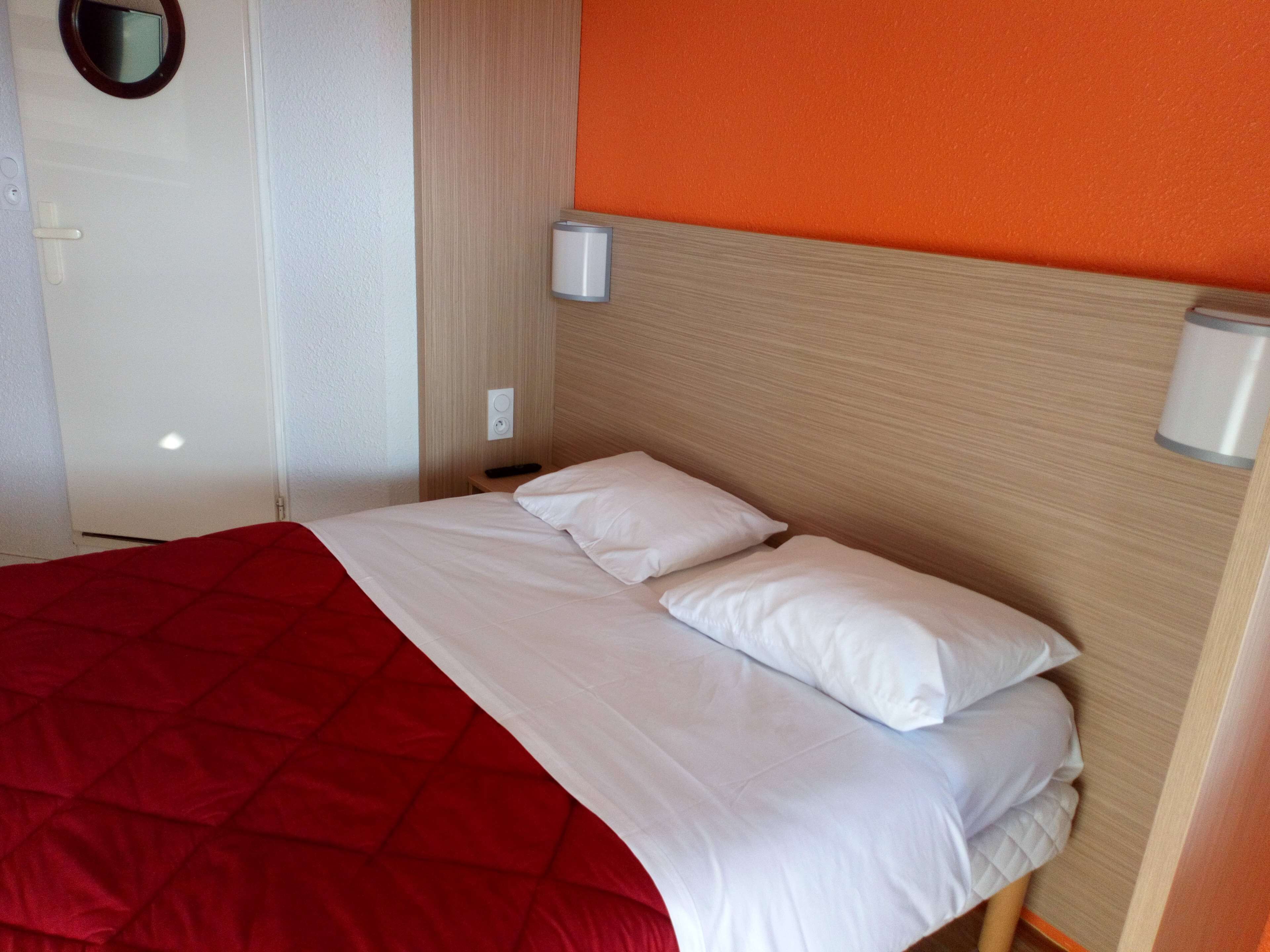 Mobiliari individual i espai de treball apte per a portàtils 