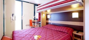 Standard Room, Multiple Beds (1 Double and 1 Single bed)