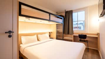 Standard Room, Multiple Beds | Desk, blackout drapes, soundproofing, free cribs/infant beds