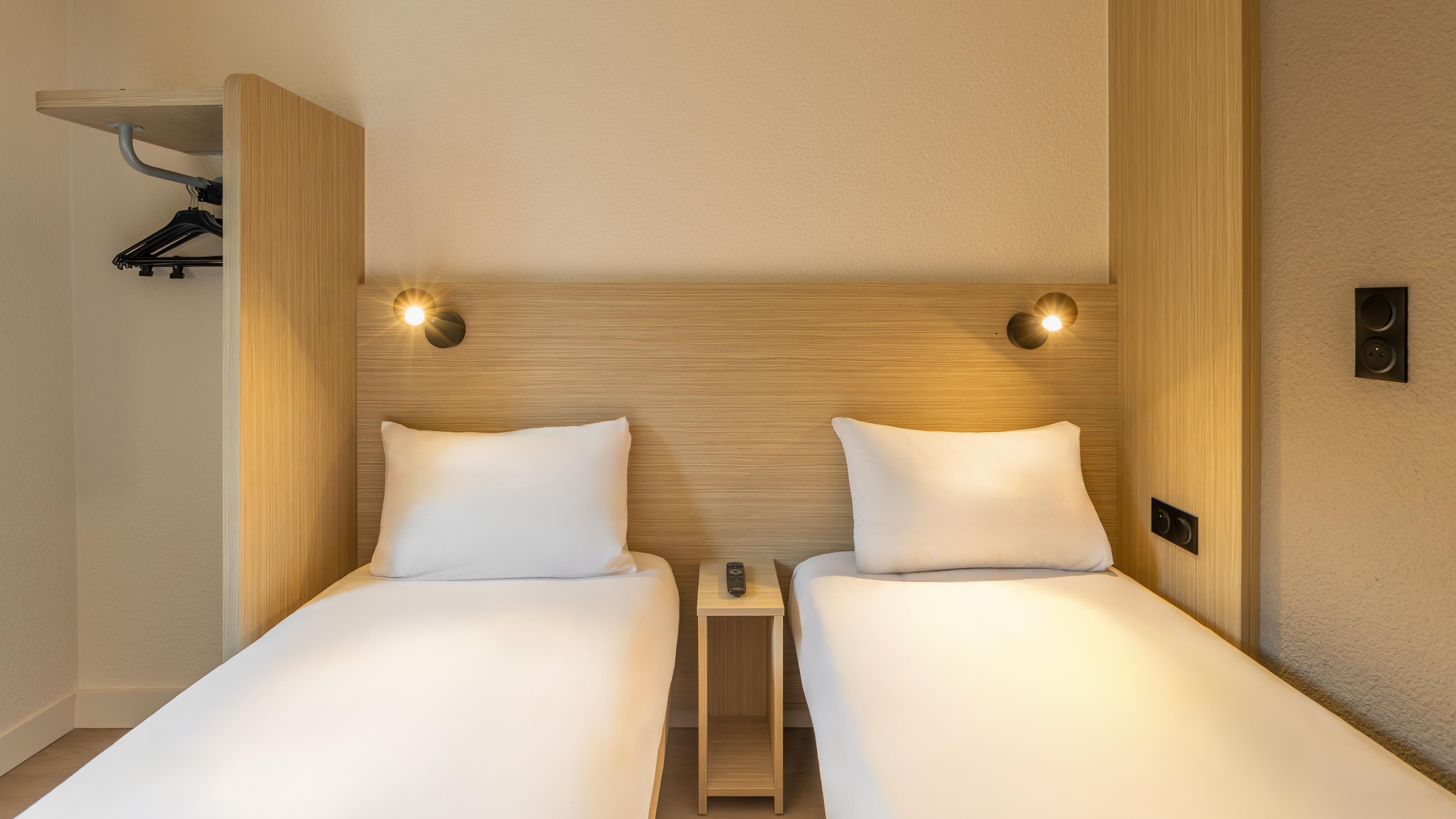 Standard Room, 2 Twin Beds | Desk, blackout drapes, soundproofing, free cribs/infant beds