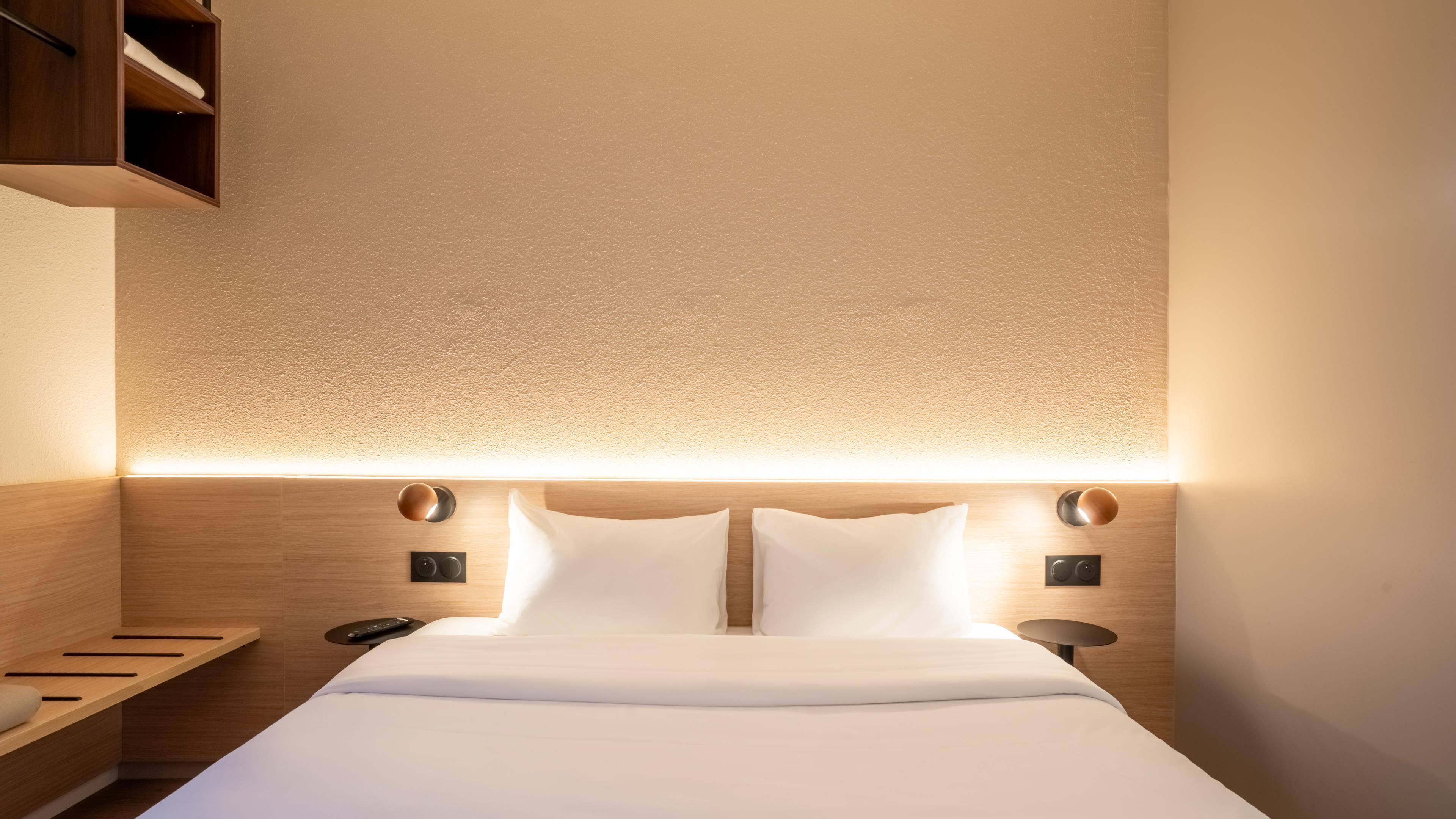 書桌、手提電腦工作空間、遮光窗簾/窗簾、免費嬰兒床