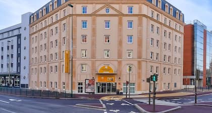 Premiere Classe Paris Ouest - Pont De Suresnes