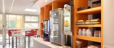 Daily buffet breakfast (EUR 6.90 per person)