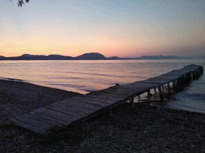 Beach nearby, scuba diving, snorkelling, waterskiing