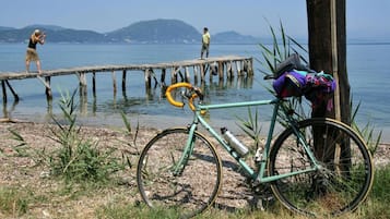Beach nearby, snorkelling, motor boating, fishing