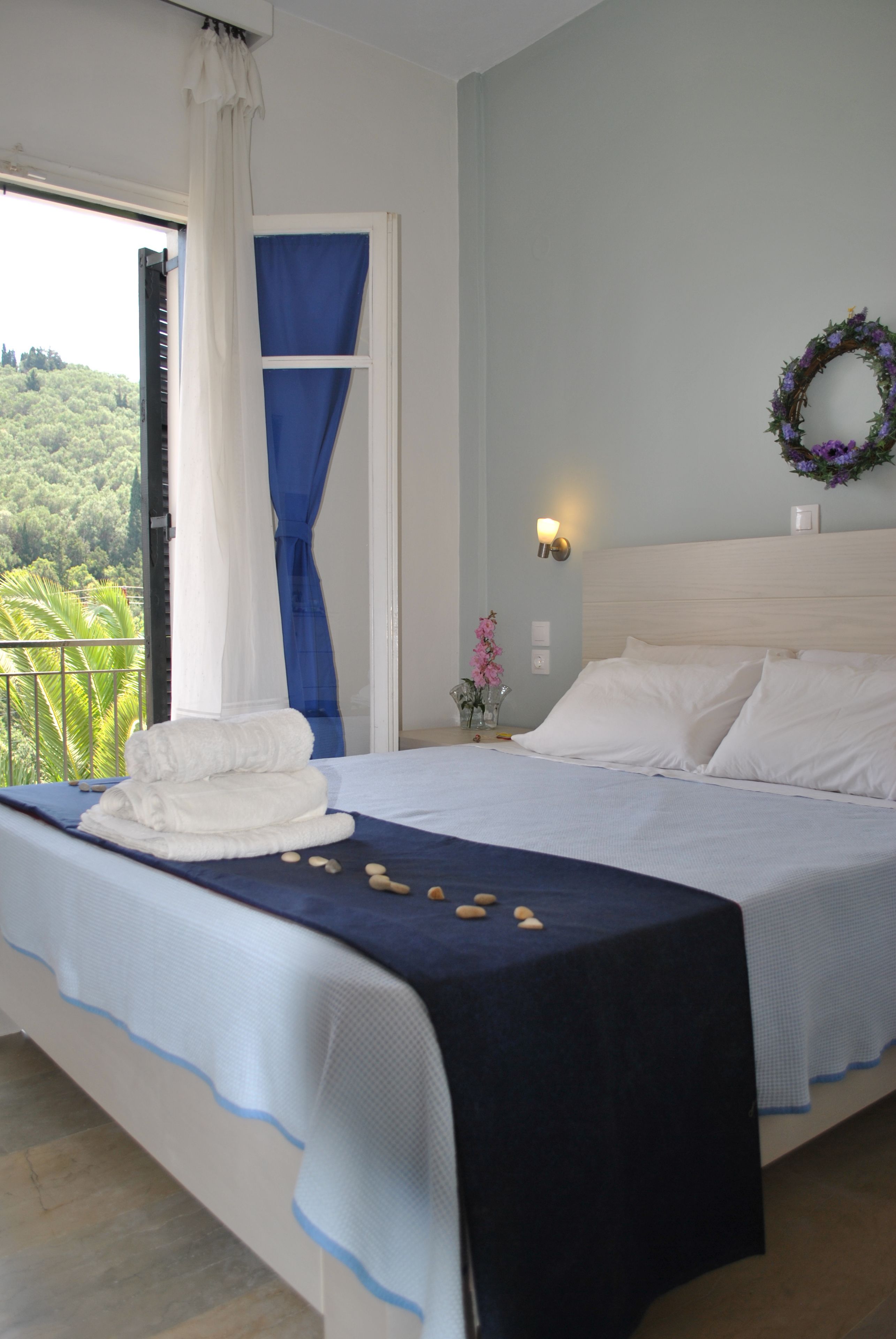 Individually furnished, blackout drapes, free cribs/infant beds