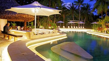 2 outdoor pools, pool umbrellas, sun loungers