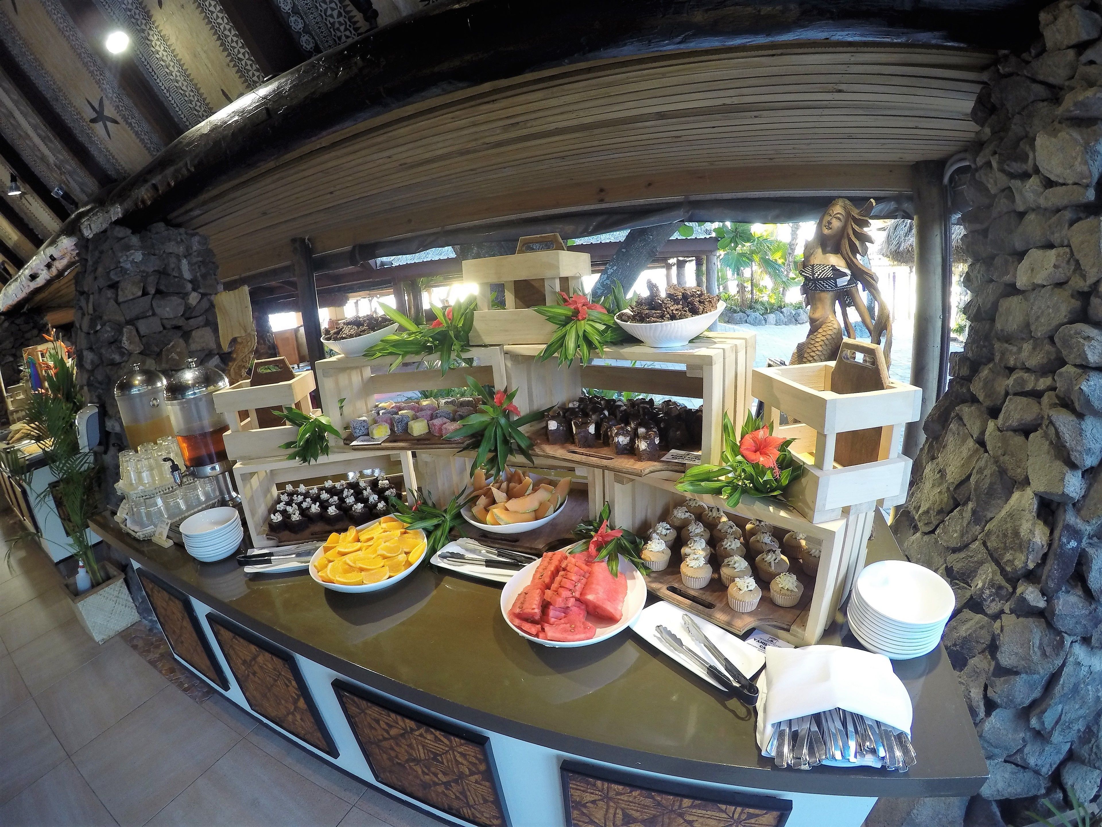 daily buffet breakfast for a fee