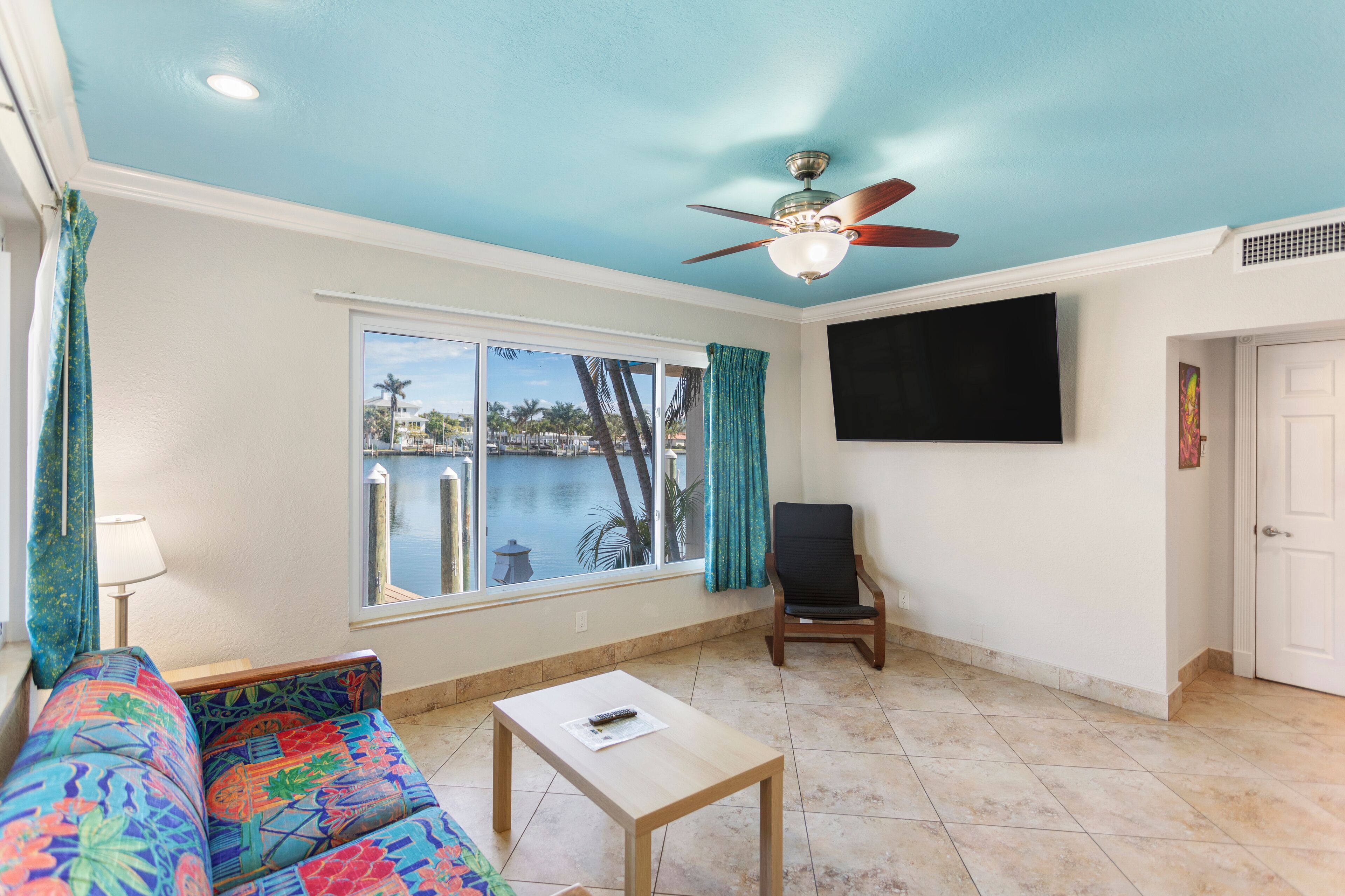 Photo - Bay Palms Waterfront Resort - Hotel and Marina