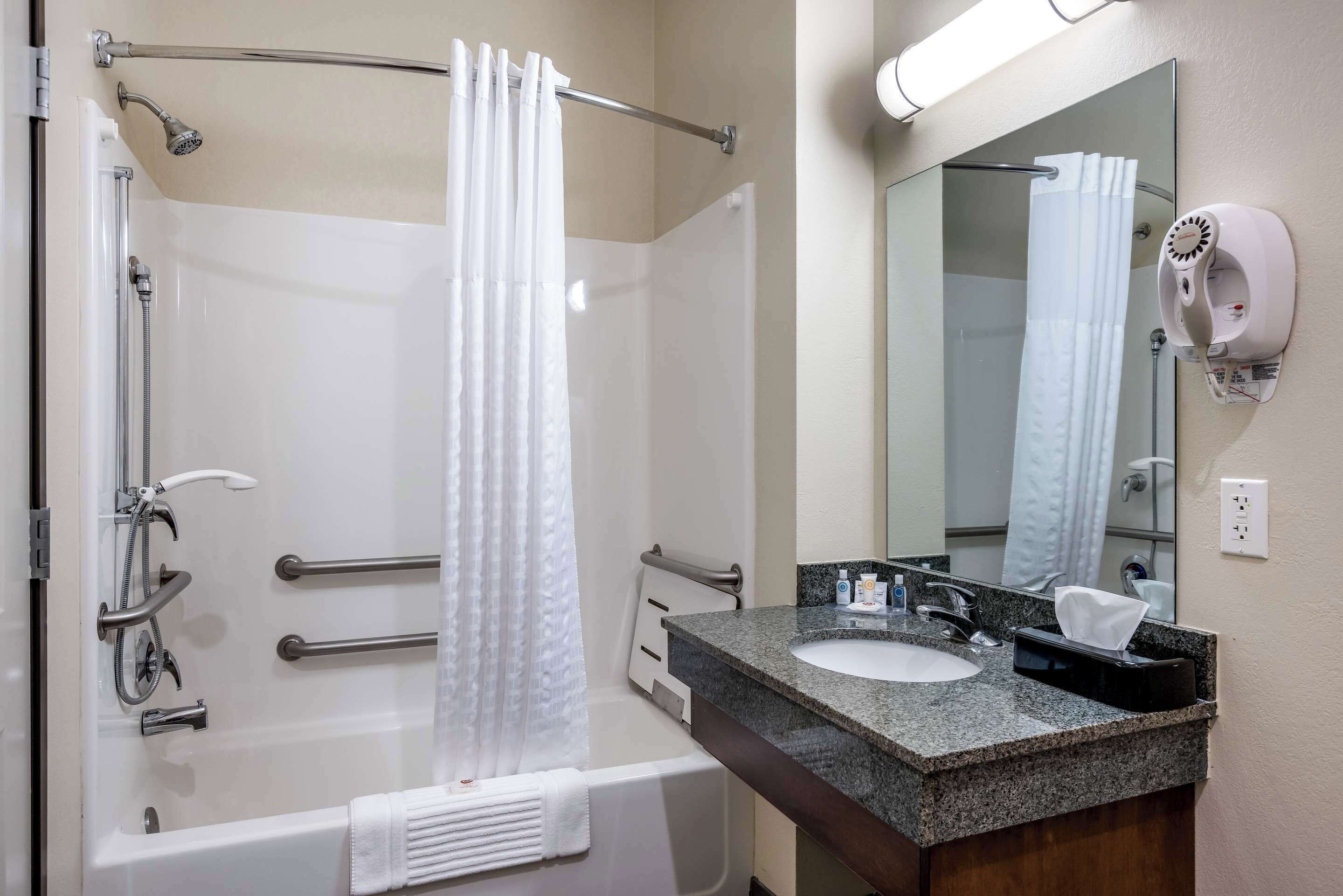 hypo-allergenic bedding, desk, iron/ironing board, free cots/infant beds