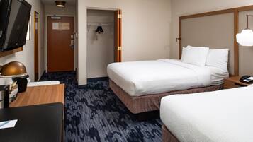 Zimmer, 2 Queen-Betten | Bettwäsche aus ägyptischer Baumwolle, hochwertige Bettwaren, Zimmersafe