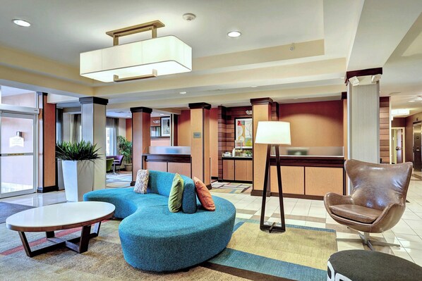 Lobby - Fairfield Inn & Suites by Marriott Edison-South Plainfield (Edison)