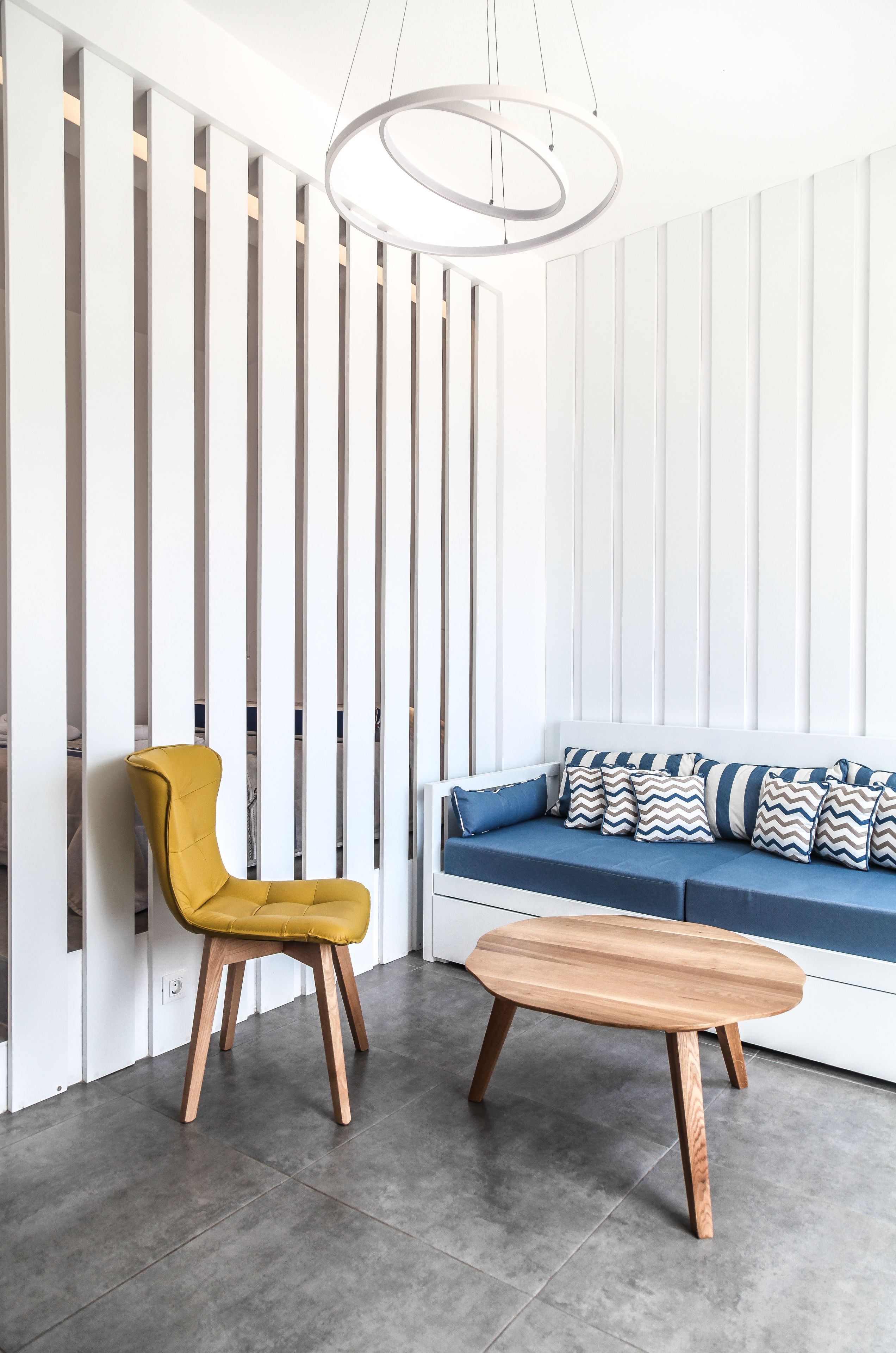 junior studio suite (caldera view) | living area