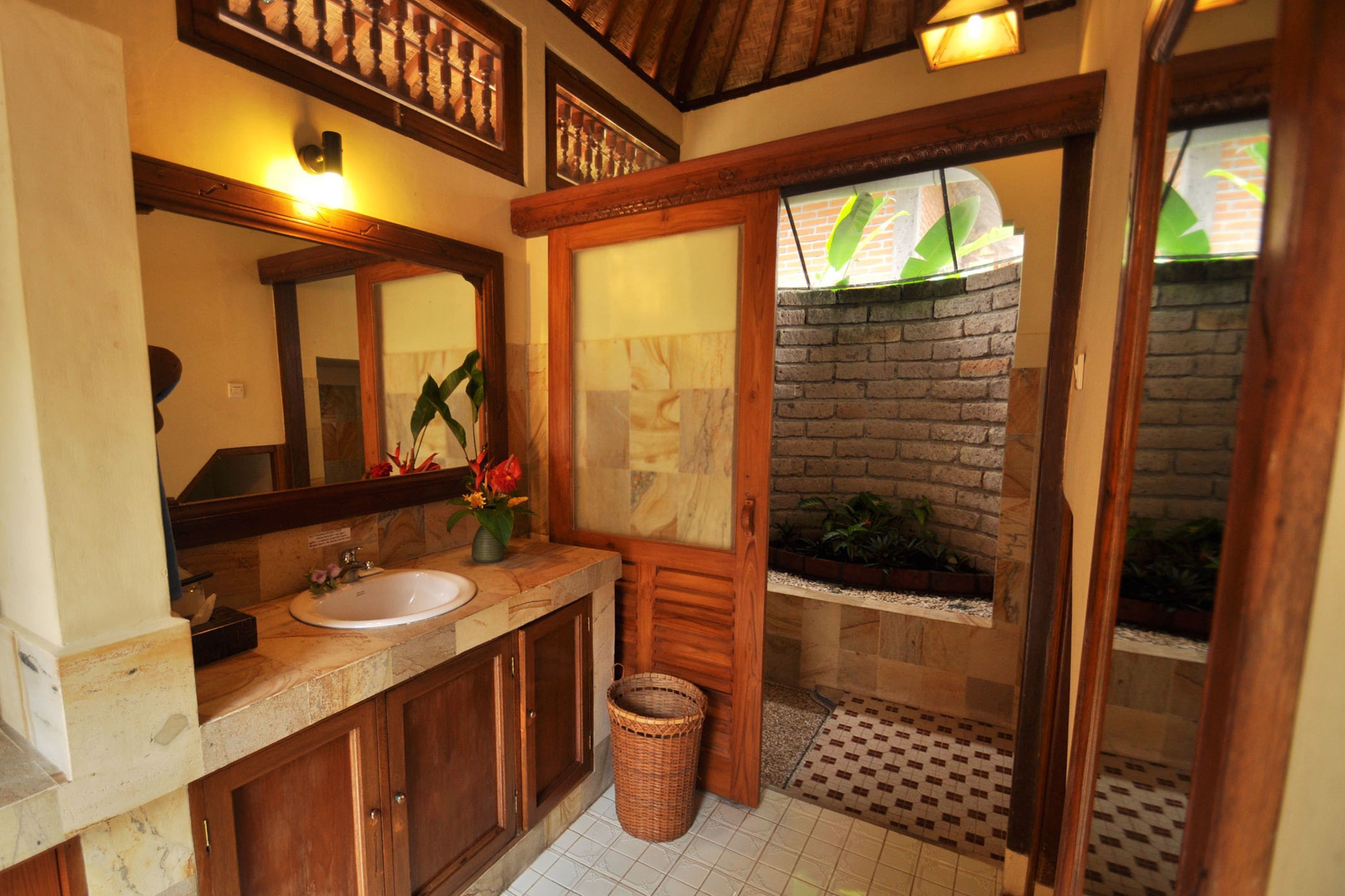 standard cottage (lumbung heritage) | bathroom | shower, rainfall showerhead, free toiletries, hair dryer