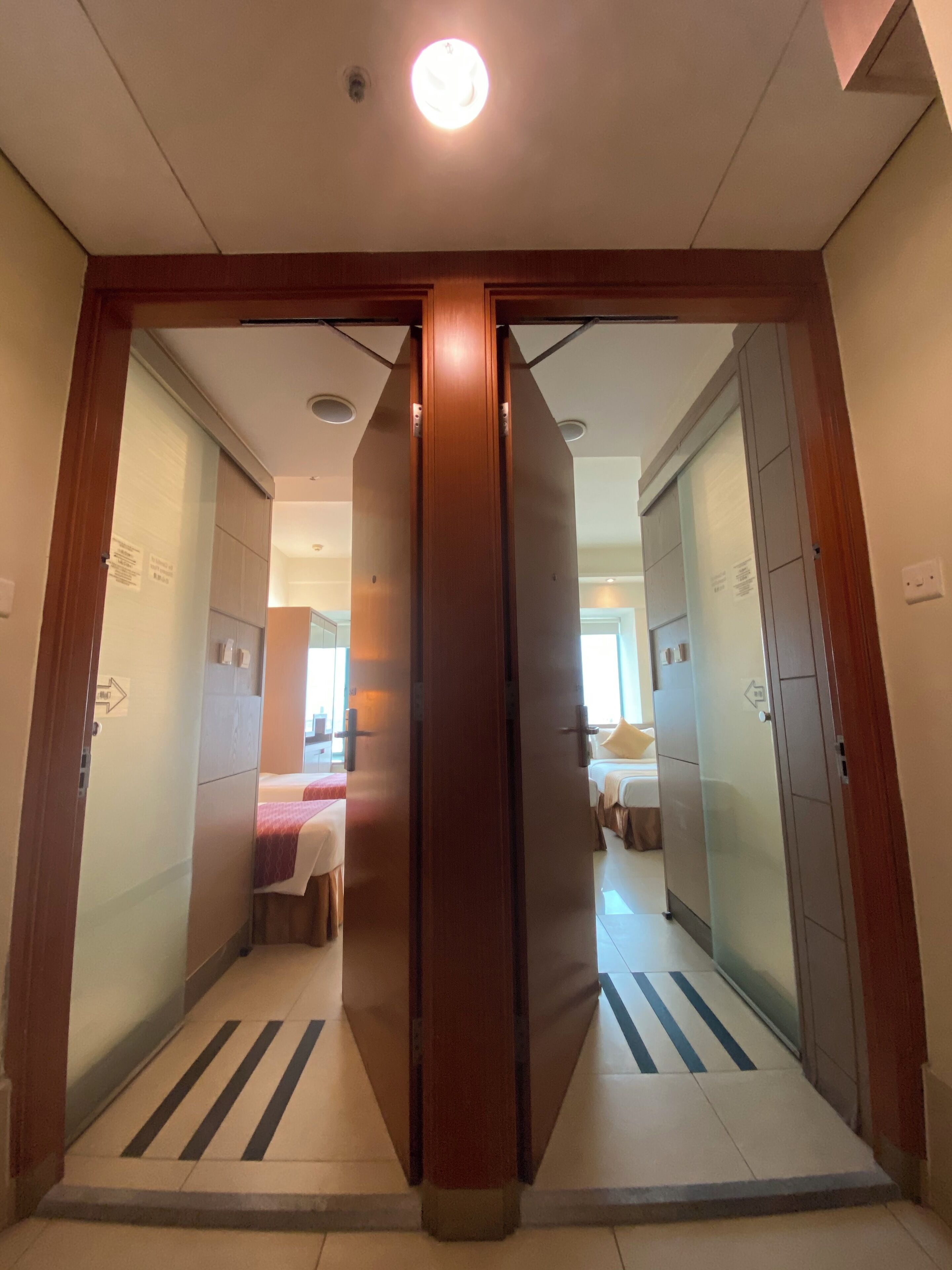 Photo - Rambler Oasis Hotel