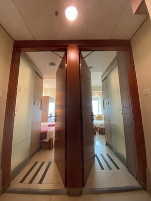 Family Adjoining Room | Free WiFi, bed sheets - Rambler Oasis Hotel (Tsing Yi)