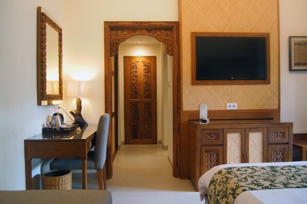 Premium Room (Interconnecting Double And Twin) | Room amenity - Yulia Village Inn (Ubud)