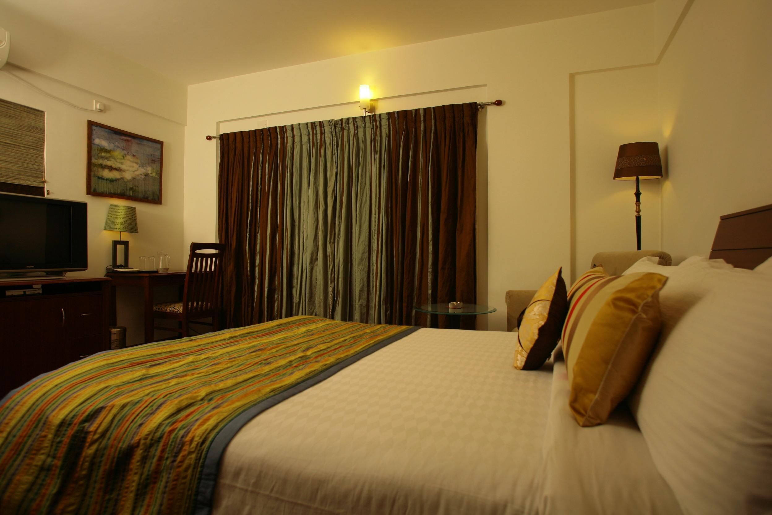 Ropa de cama de alta calidad y minibar 