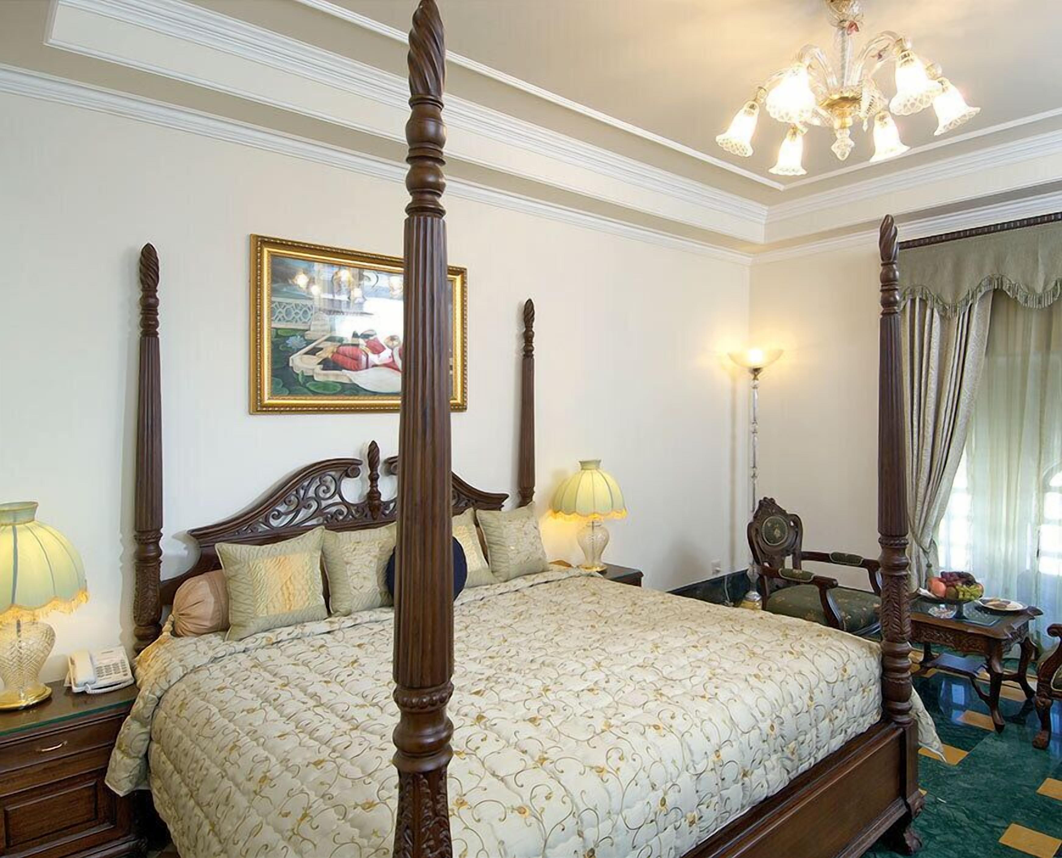 Ropa de cama de alta calidad y minibar 