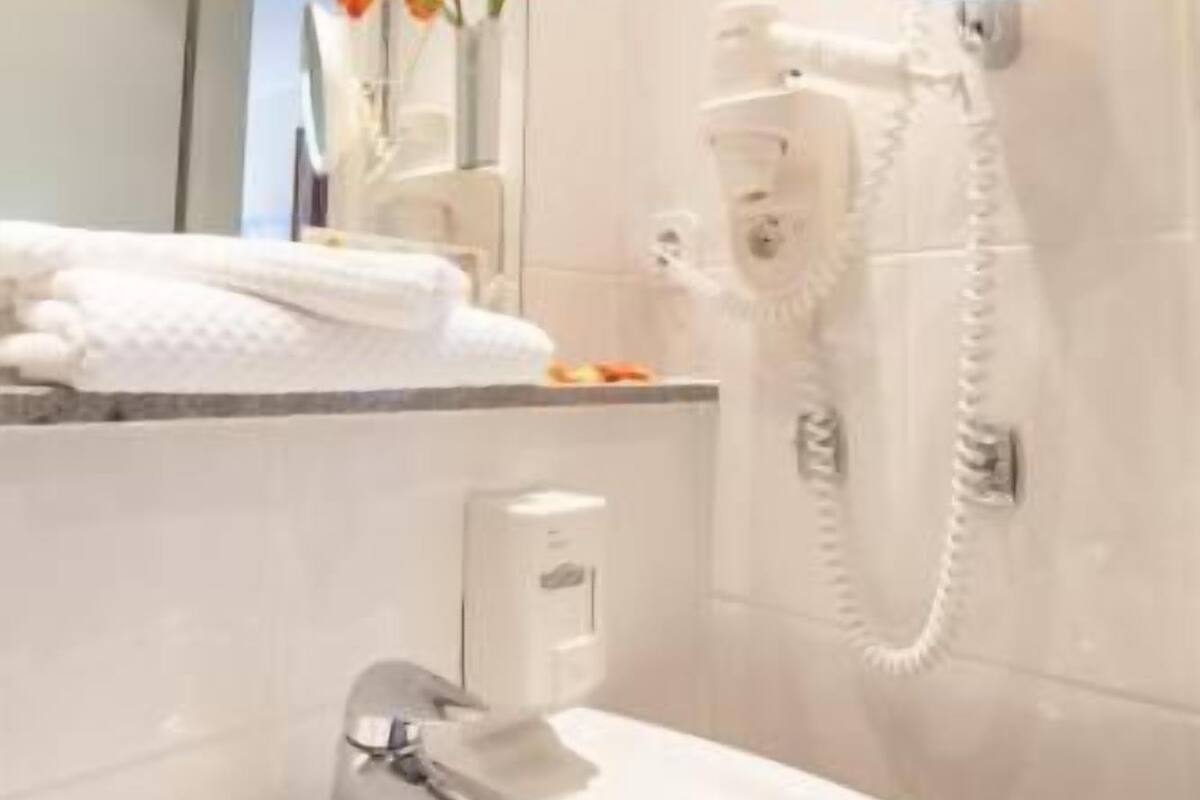 Bathroom | Hair dryer, towels