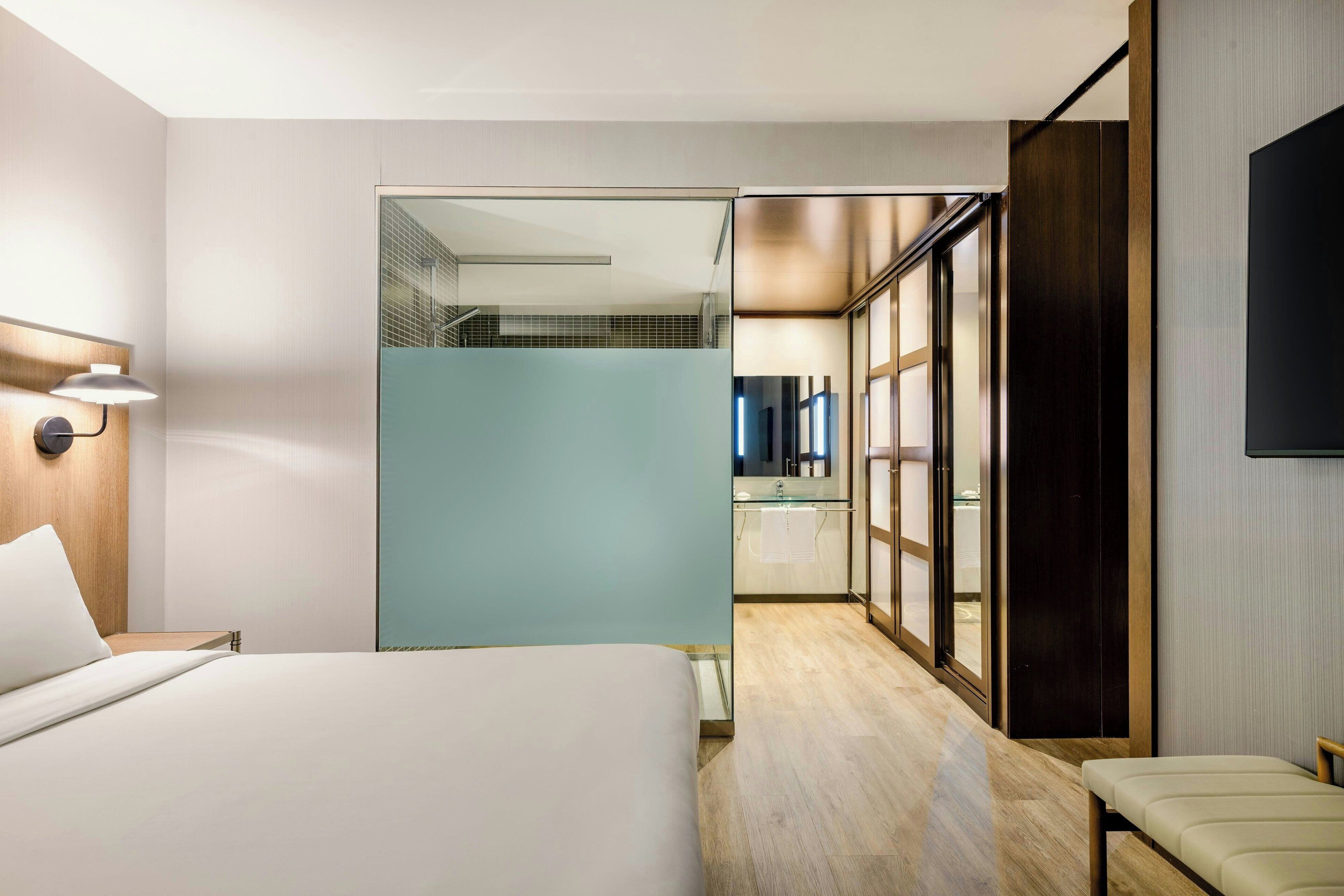 1 bedroom, in-room safe, desk, free cots/infant beds