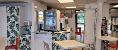 Daily buffet breakfast (EUR 6.5 per person)