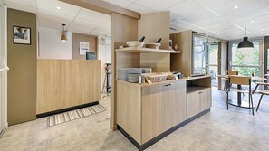 Päivittäinen buffetaamiainen maksusta