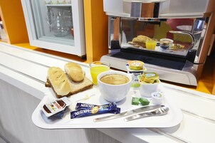 Daily buffet breakfast (EUR 6.90 per person)