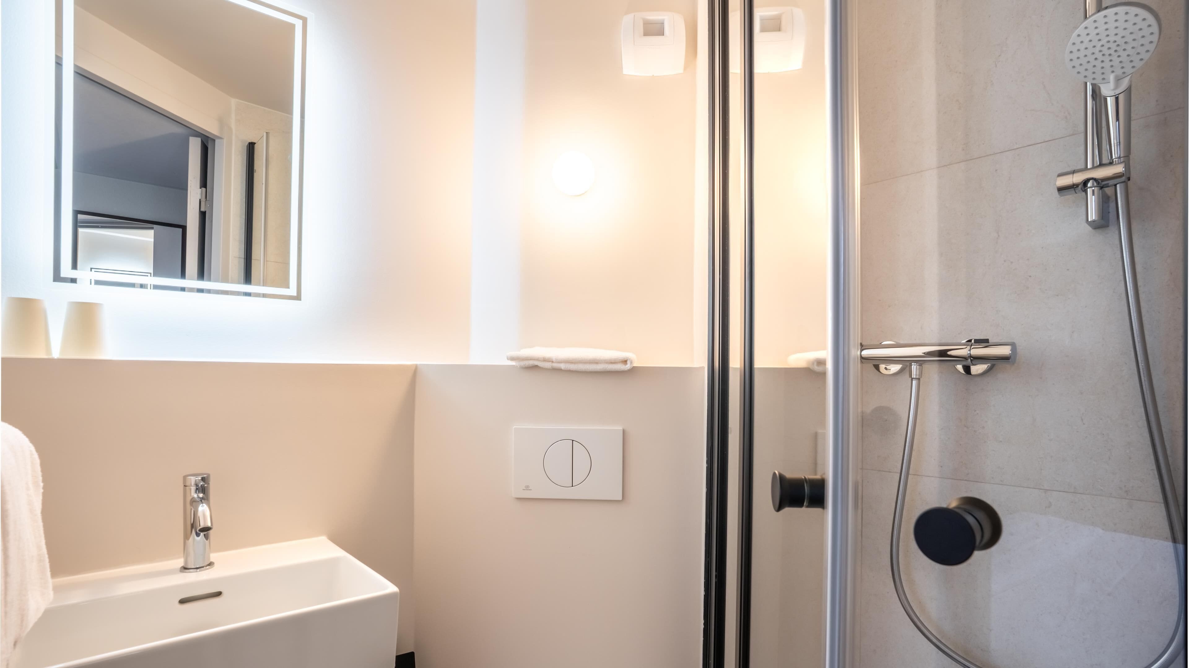 淋浴设施、环保洗浴用品、毛巾、肥皂