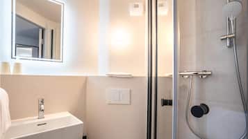 Ducha, artículos de tocador ecológicos, toallas, jabón