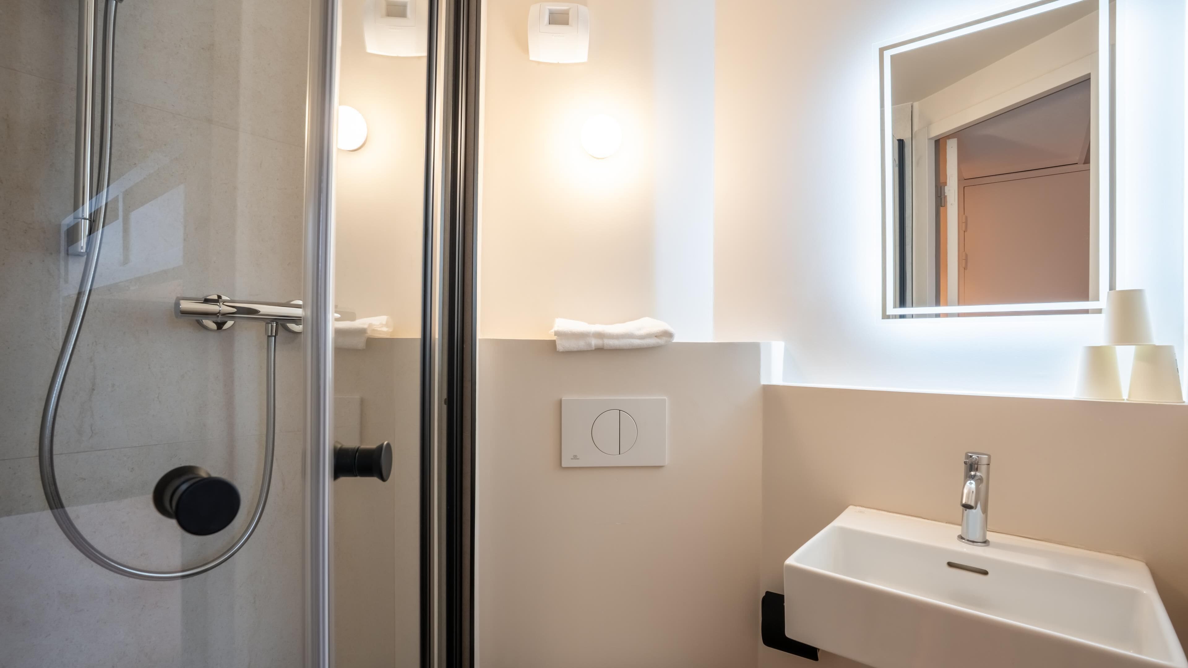 Photo - Kyriad ECO - Montreuil