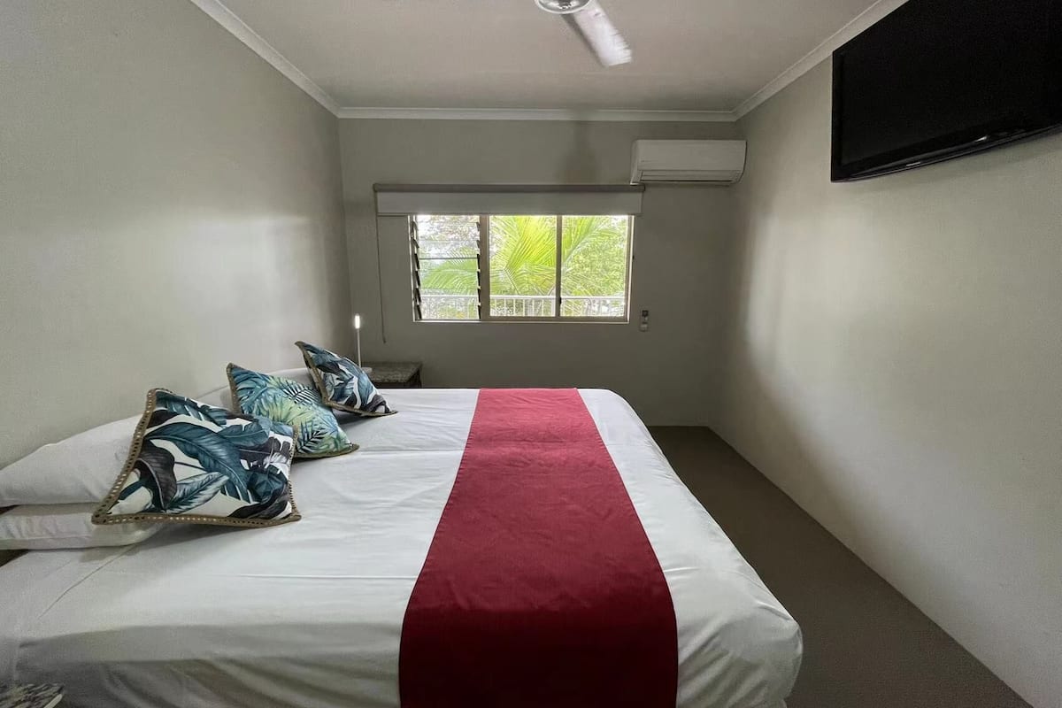 1 chambre, ameublement personnalisé, rideaux occultants