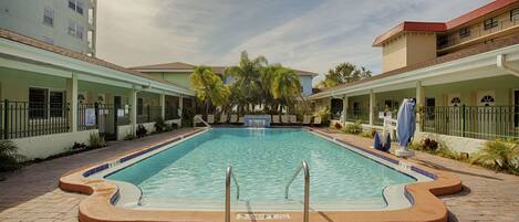 Piscina all'aperto, ombrelloni da piscina