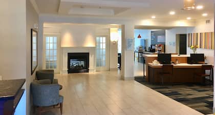 Holiday Inn Express & Suites Bethlehem Arpt-Allentown Area