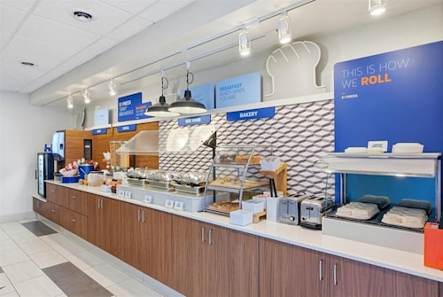 Holiday Inn Express & Suites Bethlehem Arpt-Allentown Area