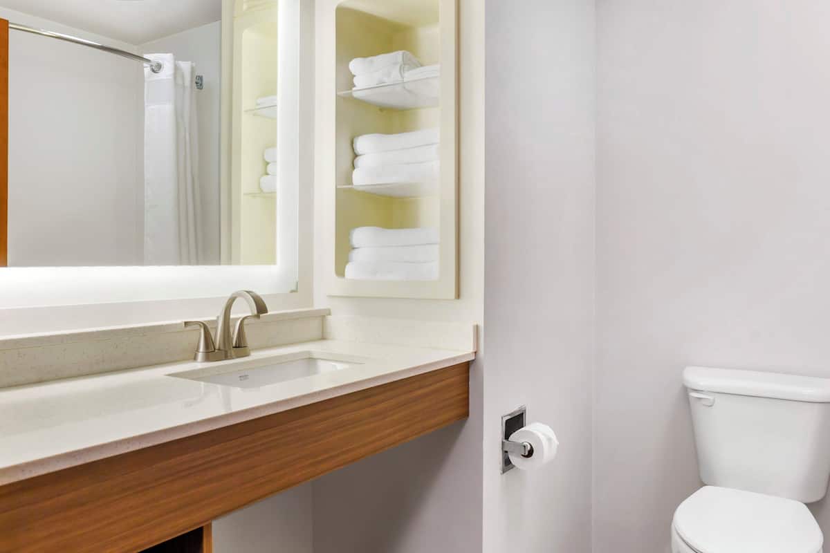 Egyptian cotton sheets, premium bedding, pillowtop beds, in-room safe