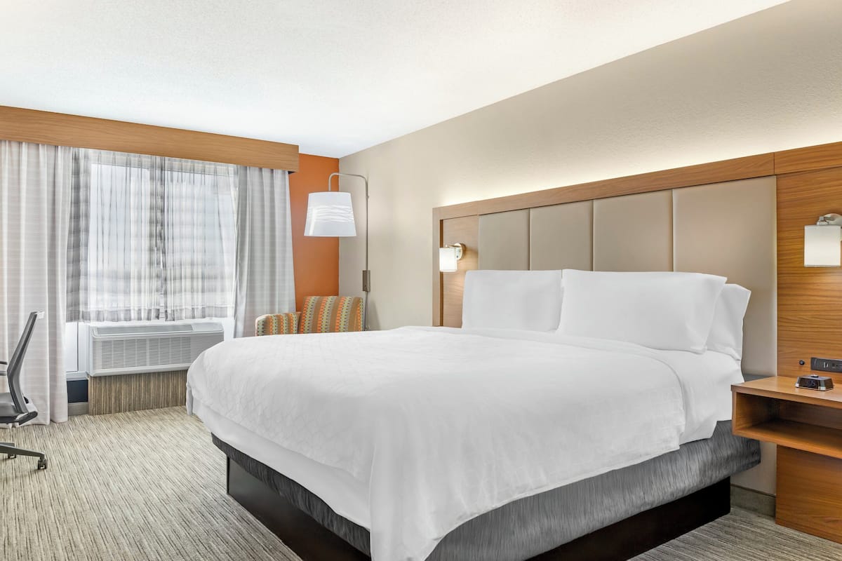 Egyptian cotton sheets, premium bedding, pillowtop beds, in-room safe