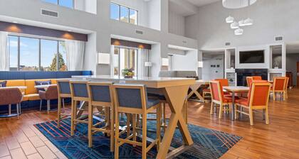 Hampton Inn & Suites Greeley