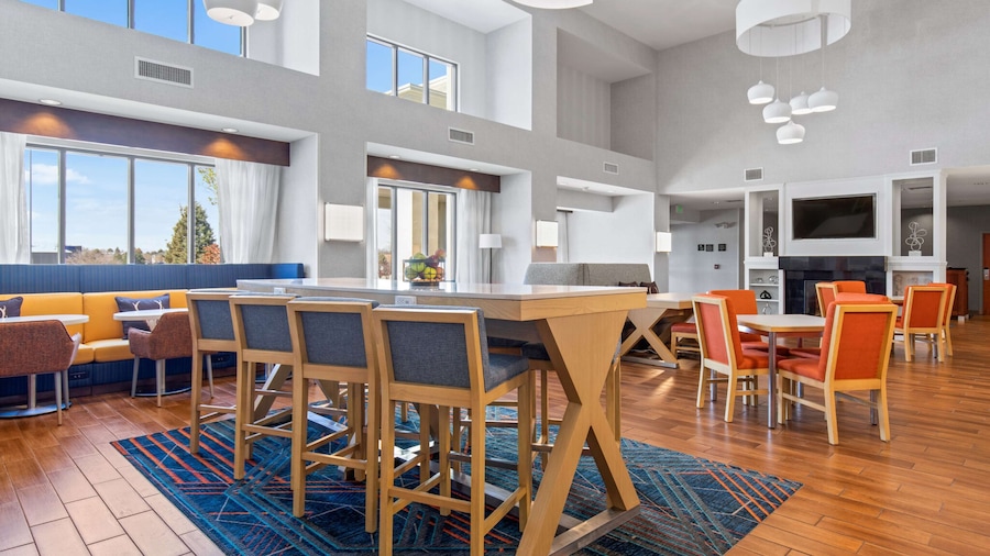 Hampton Inn & Suites Greeley