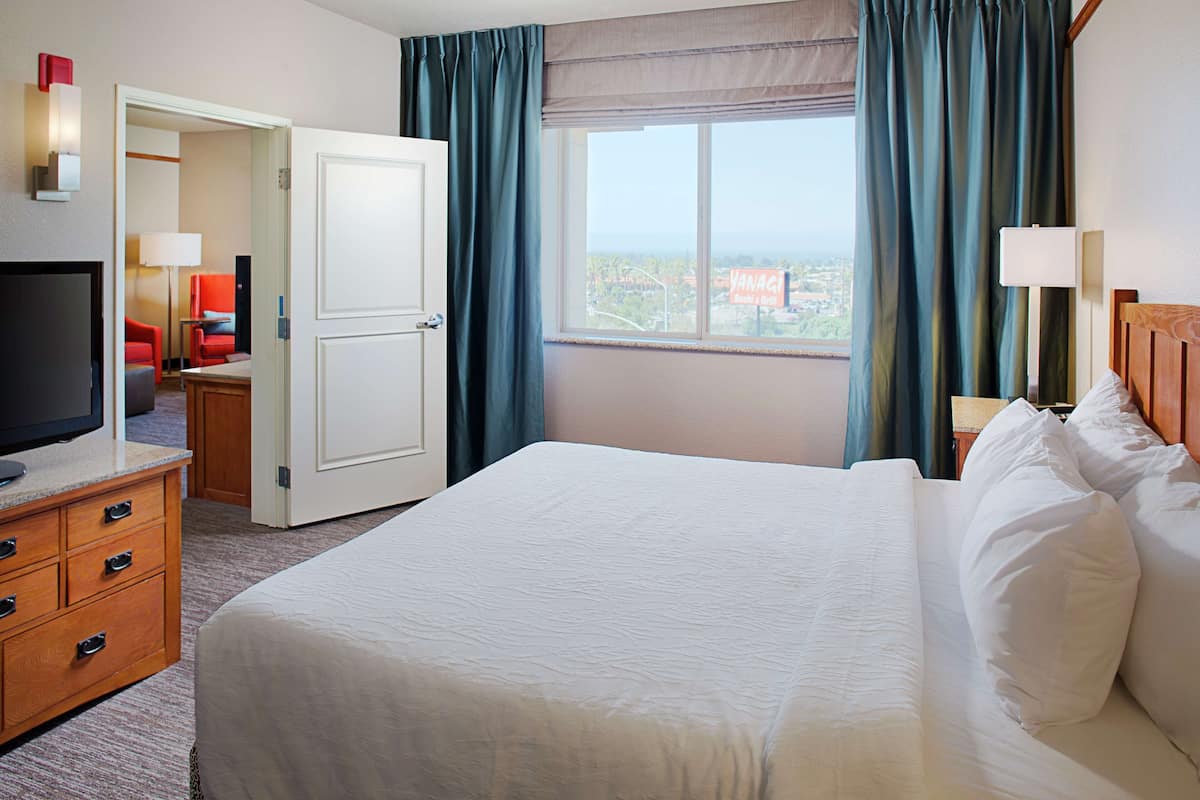 In-room safe, desk, free cots/infant beds, free WiFi
