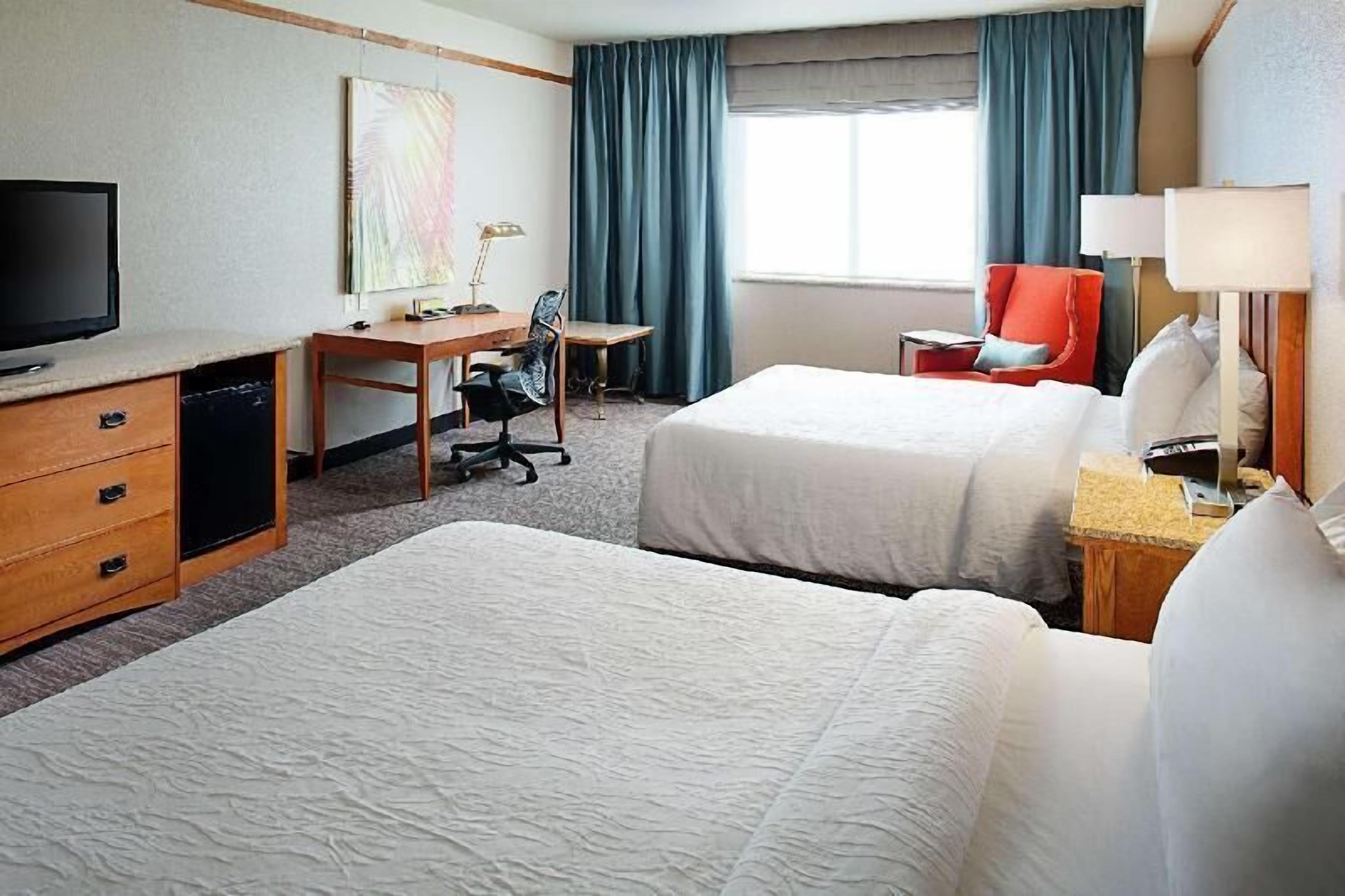 Coffres-forts dans les chambres, bureau, Wi-Fi gratuit, draps fournis