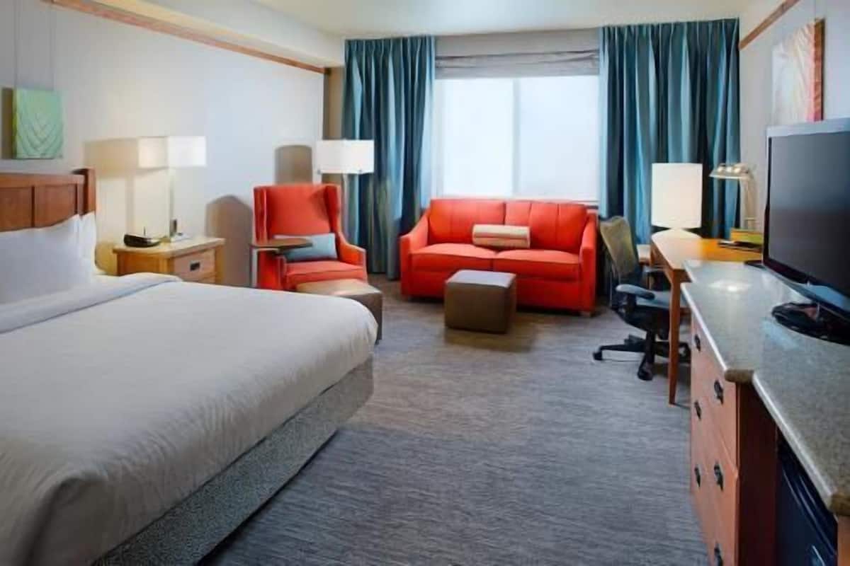 In-room safe, desk, free cots/infant beds, free WiFi