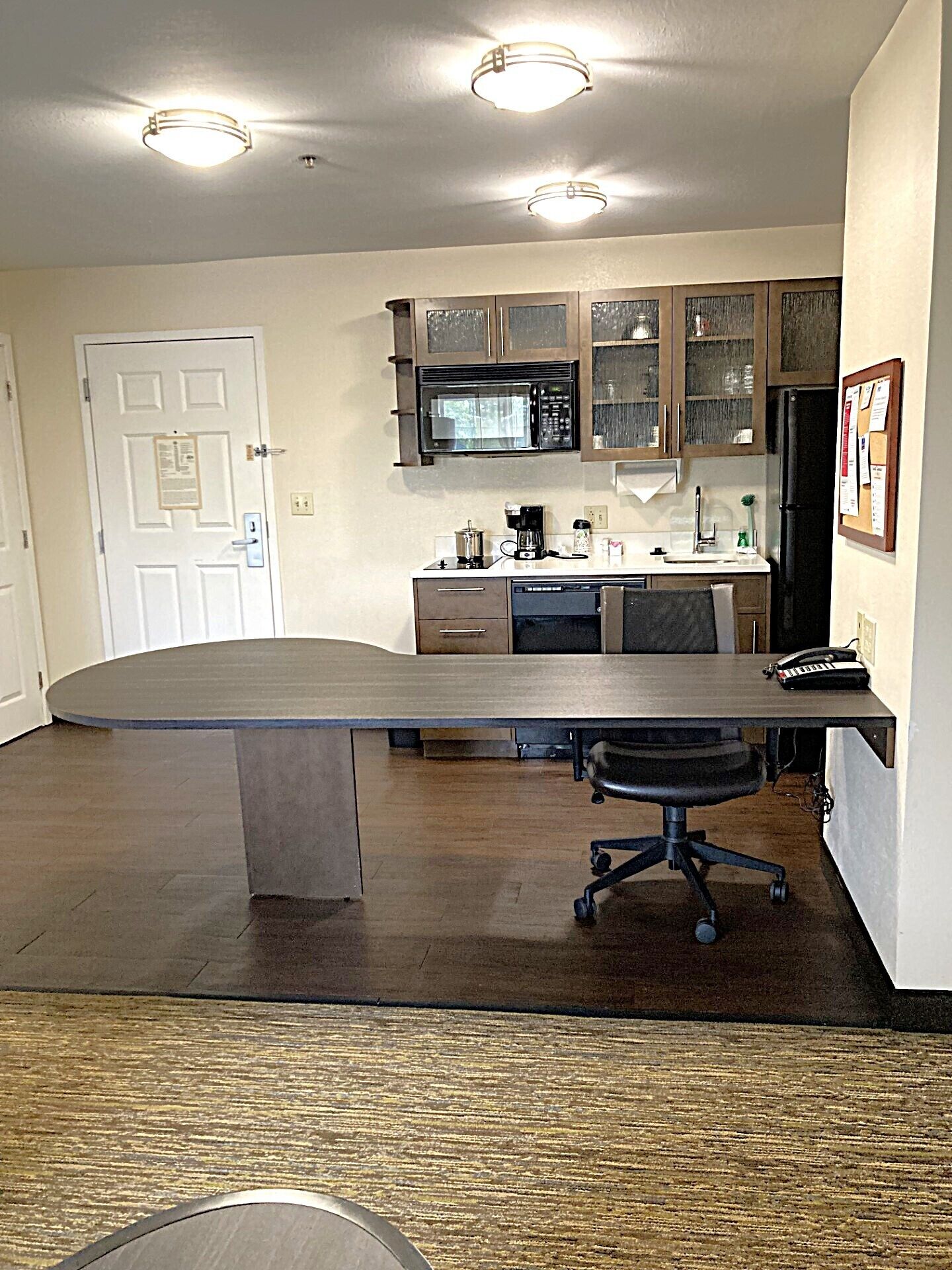 suite, 1 bedroom | private kitchen | full-sized fridge, microwave, stovetop, dishwasher