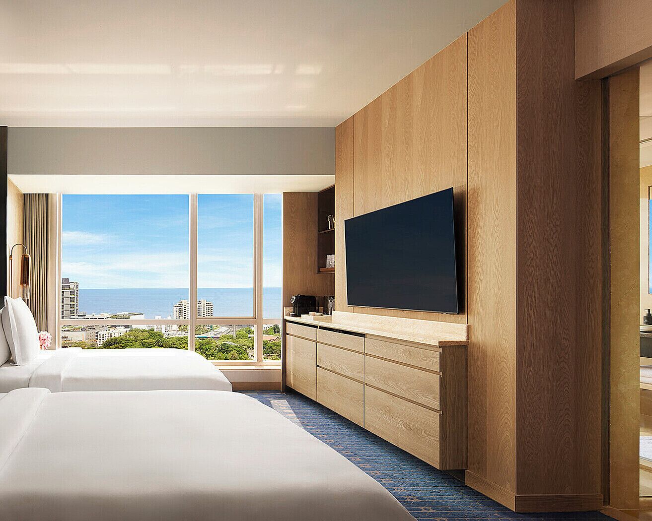 premium bedding, minibar, in-room safe, desk