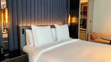 Premium bedding, minibar, in-room safe, desk