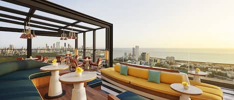 Ocean views, serves dinner and brunch