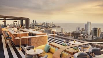 Ocean views, serves dinner and brunch